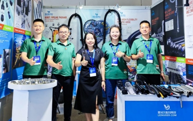 创新引领未来 —— 浙江DB旗舰官方电气闪耀SIA上海国际智能工厂展